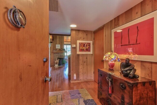 Building Photo - 7026 Valley Greens Cir