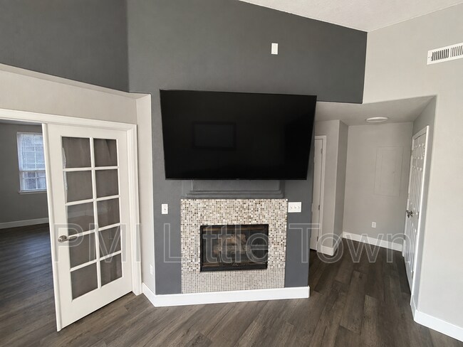 Foto del edificio - 4464 Copeland Lp