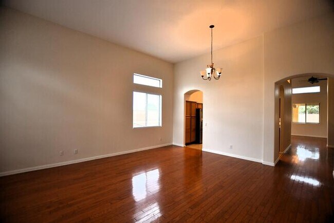 Foto del edificio - 1646 E Hawken Pl