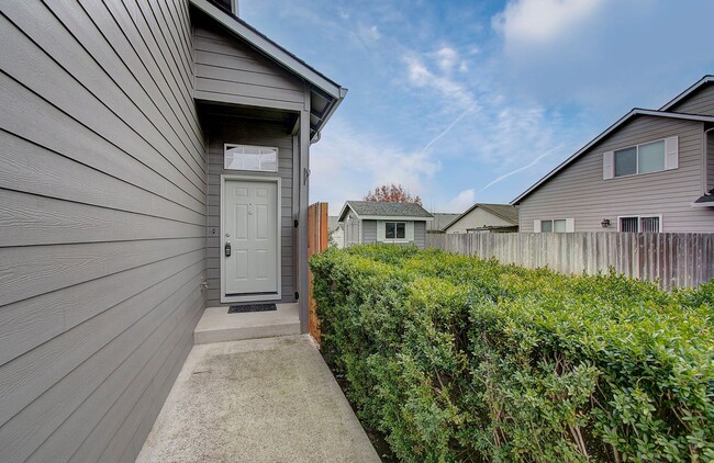 Building Photo - Moore 12918 &amp; 5000