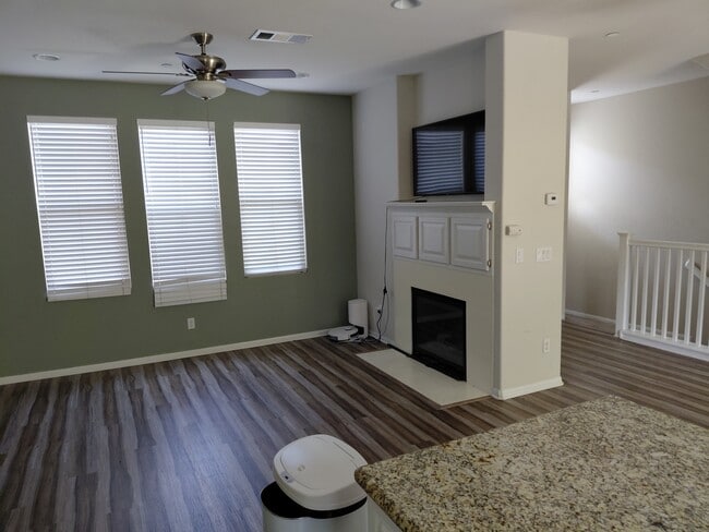 Foto del edificio - 1830 Crimson Ct