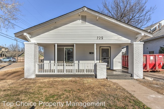 Building Photo - 125 SW 27th St