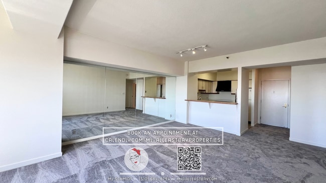 Building Photo - Views Views!!! Large 1 bdrm / 1 Bth with s...