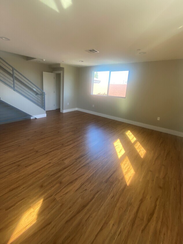 Primary Photo - 2301 Hauser Blvd