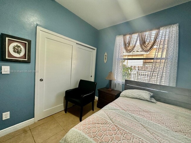 Building Photo - 0000 00