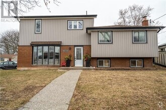 Building Photo - 8 Banff Dr