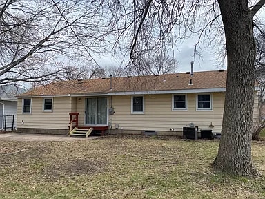Building Photo - 914 Sommerville St S