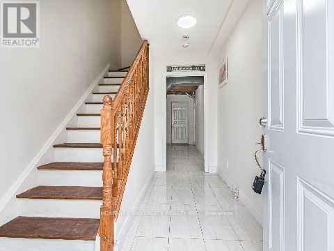 Photo du bâtiment - 475-475 Bramalea Rd