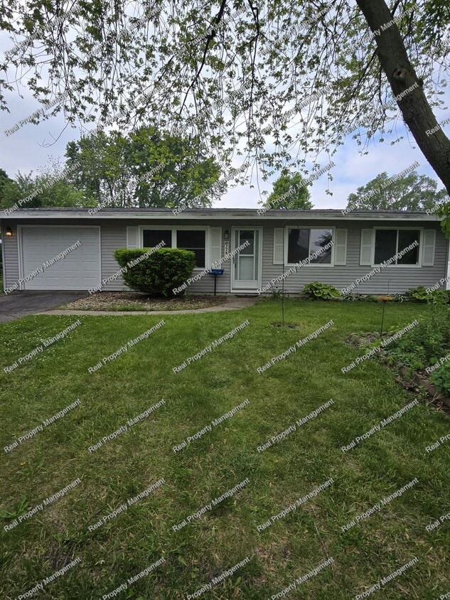 Primary Photo - Updated 4 Bedroom