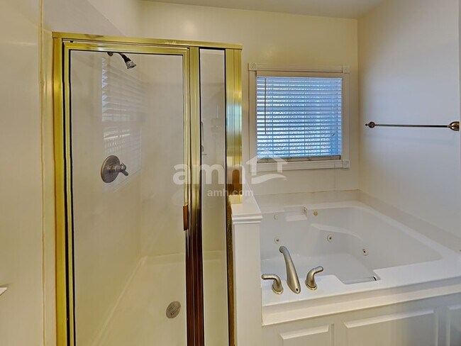 Foto del edificio - 1016 Rhett Pl