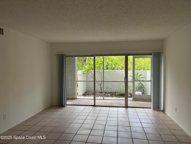 Building Photo - 987 Sonesta Ave NE