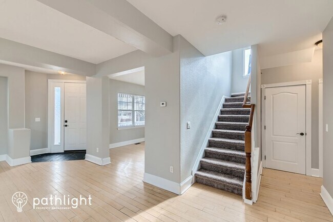 Building Photo - 300 Fieldstone Dr