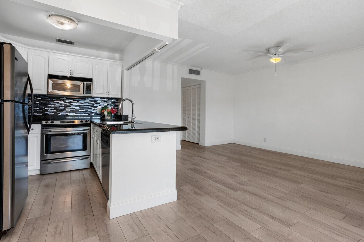 Foto principal - 4201 S Ocean Blvd