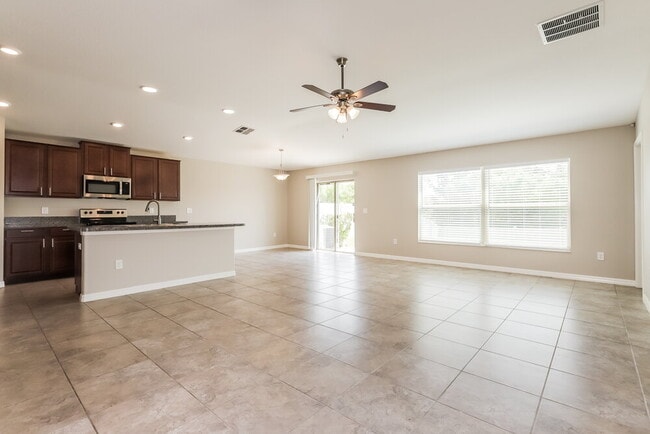 Building Photo - 15708 Charr Island St
