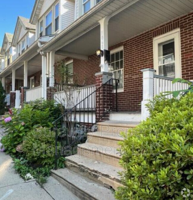Building Photo - 1060 Markee Terrace