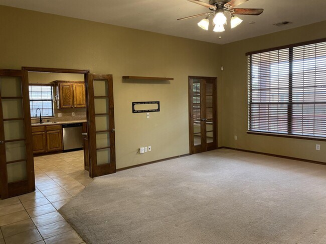 Building Photo - 636 SW 159th St
