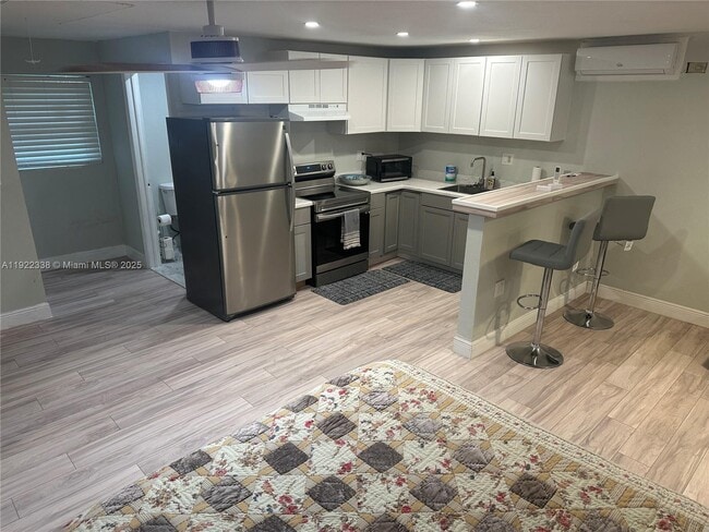 Building Photo - 20250 SW 182nd Ave