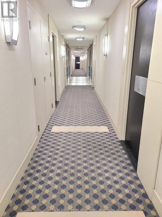 Building Photo - 18 Yonge St