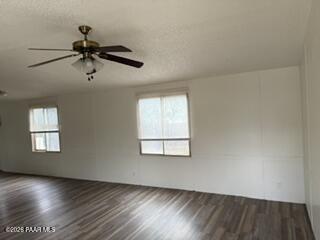 Foto del edificio - 1461 Hall Ln