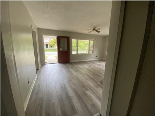 Building Photo - 400 S Washington Ave