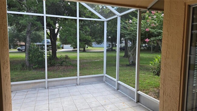 Foto del edificio - 1657 Tremont Ln