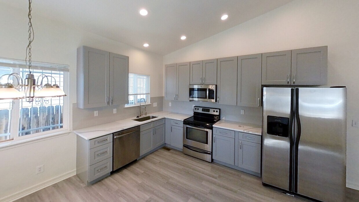 Foto principal - 230 S Hazel Ct