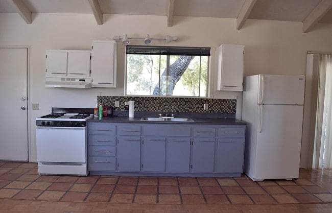 Foto del edificio - 121 Old Topanga Canyon Rd