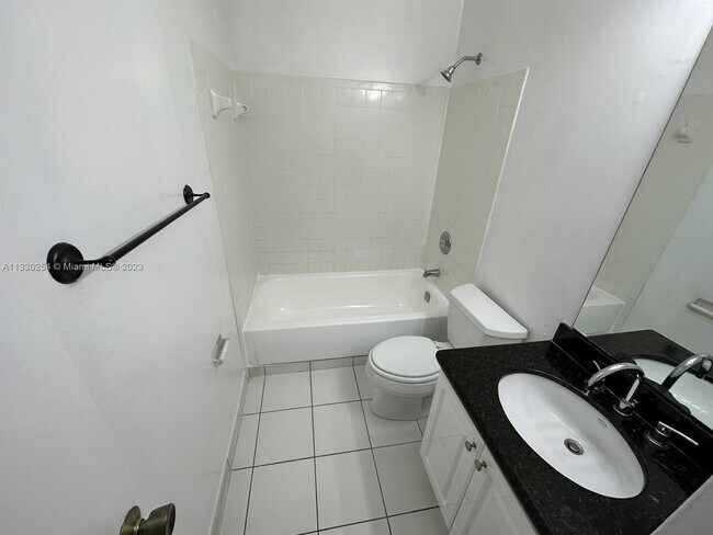 Foto del edificio - 4513 Treehouse Ln