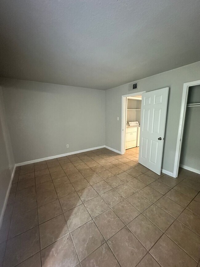 Foto del edificio - 2 Bedroom/1 Bath Close to VSU!