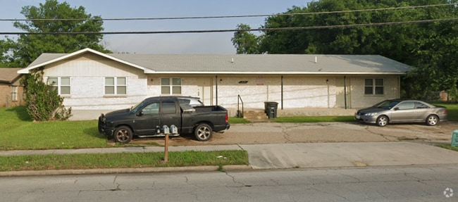 Building Photo - 1203 Willow Springs Rd