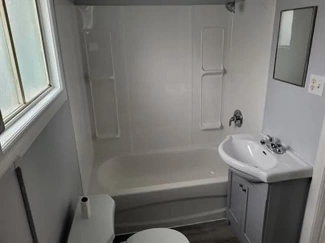 Building Photo - 92 Croatia Ave