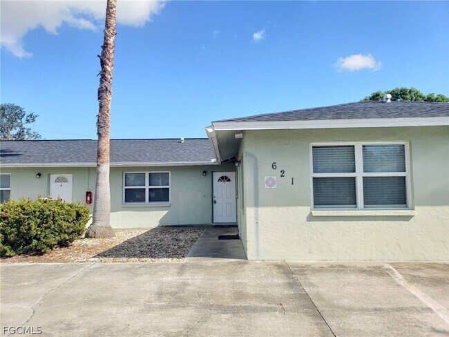 Foto del edificio - 621 SE 13th Pl