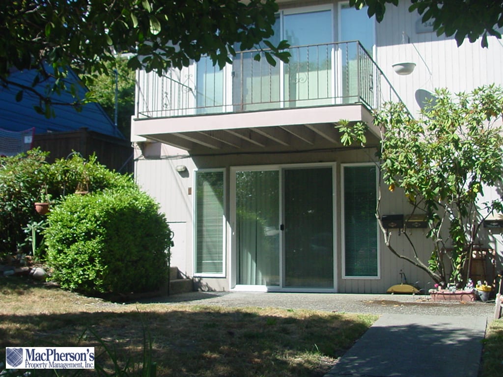 Primary Photo - 3427 21st Ave W