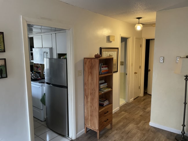 Building Photo - 417 Grand Blvd