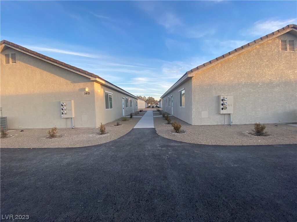 1401 Ogallala St Unit 3 & 4, Pahrump, NV 89048 Room for Rent in