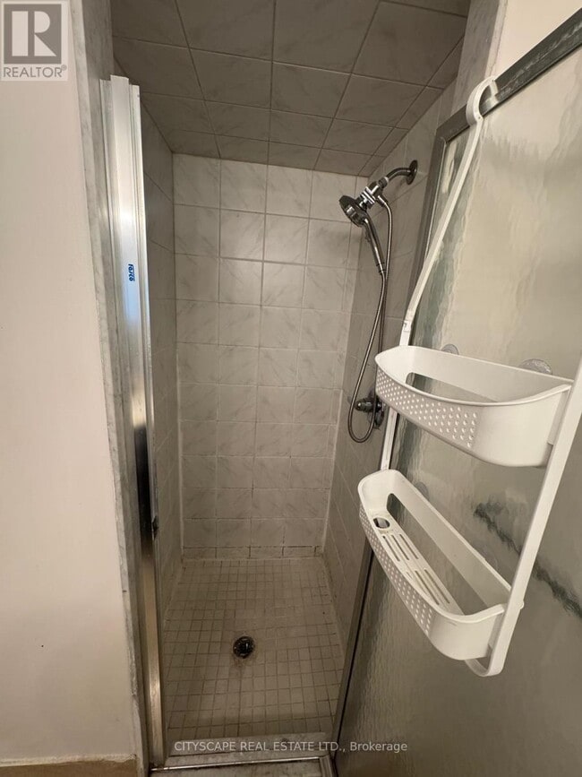 Photo du bâtiment - 285 Enfield Pl