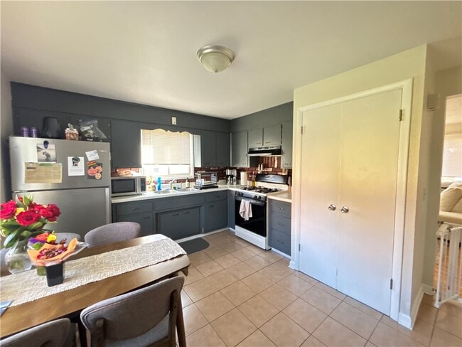 Building Photo - 2384 Spencerport Rd