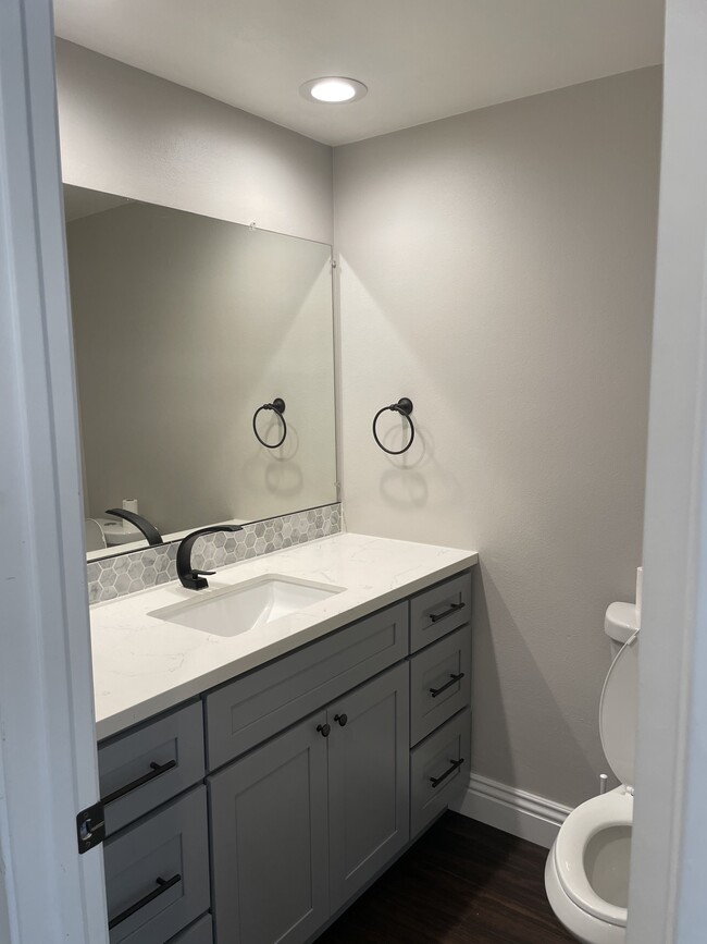 Guest bathroom/Powder room (Bottom floor) - 3736 Armitage Ave
