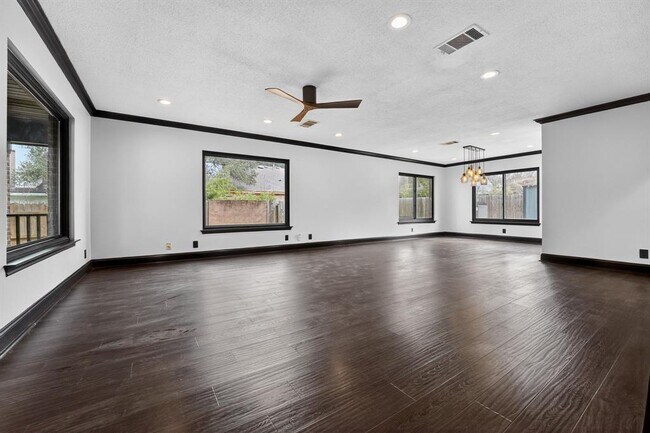 Foto del edificio - 8409 Nairn Dr