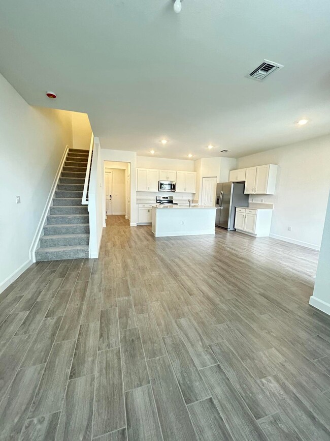 Building Photo - 4332 Pond Lily Ln