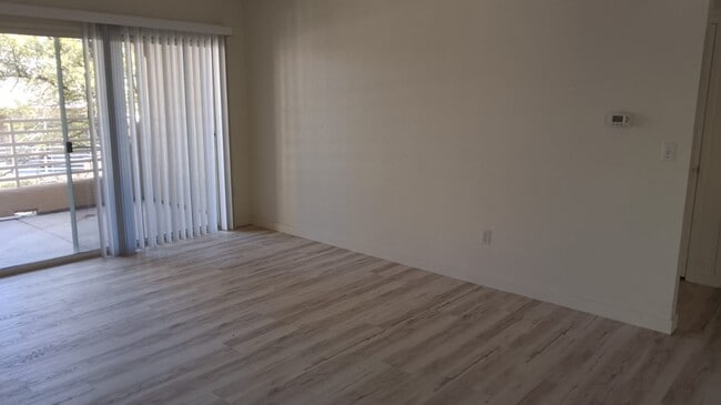 Building Photo - 1901 Villa Palms Ct