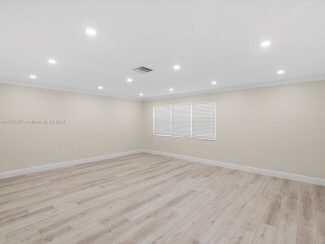 Building Photo - 11401 SW 81st Rd