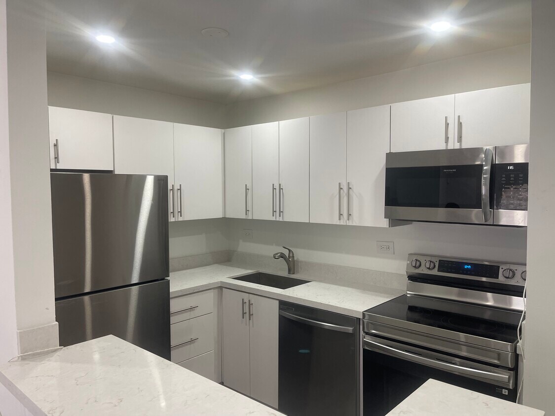Kitchen - 7012 NW 179th St