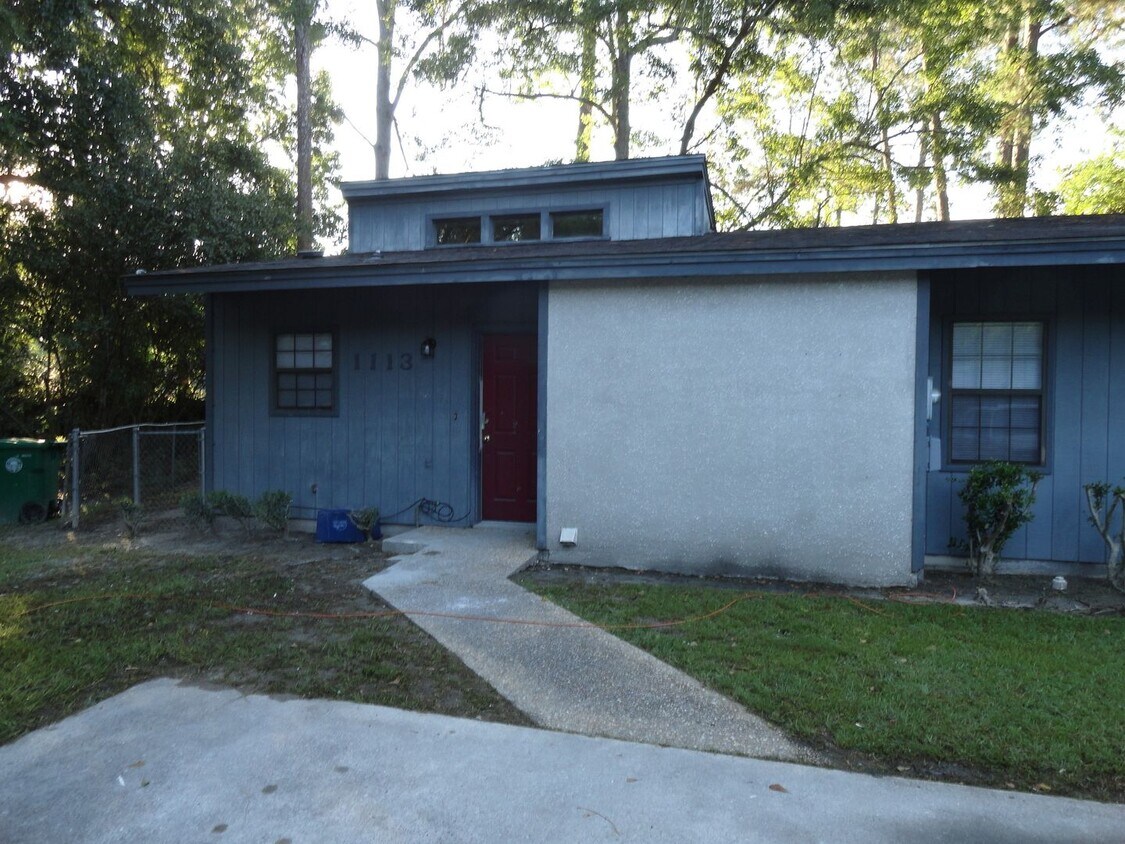 Foto principal - 2Bedroom/1Bath Duplex