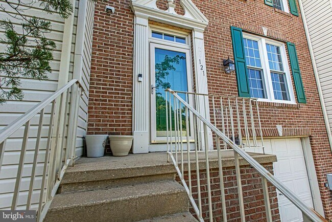 Foto del edificio - 121 Steven Ln