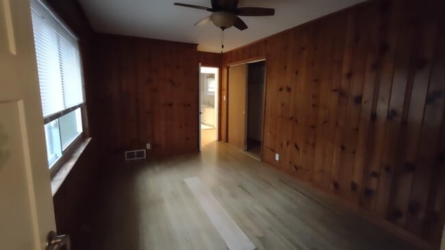 Building Photo - 2113 Monticello Dr