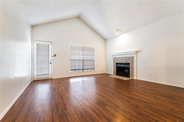 Foto del edificio - 3110 Devonshire Dr