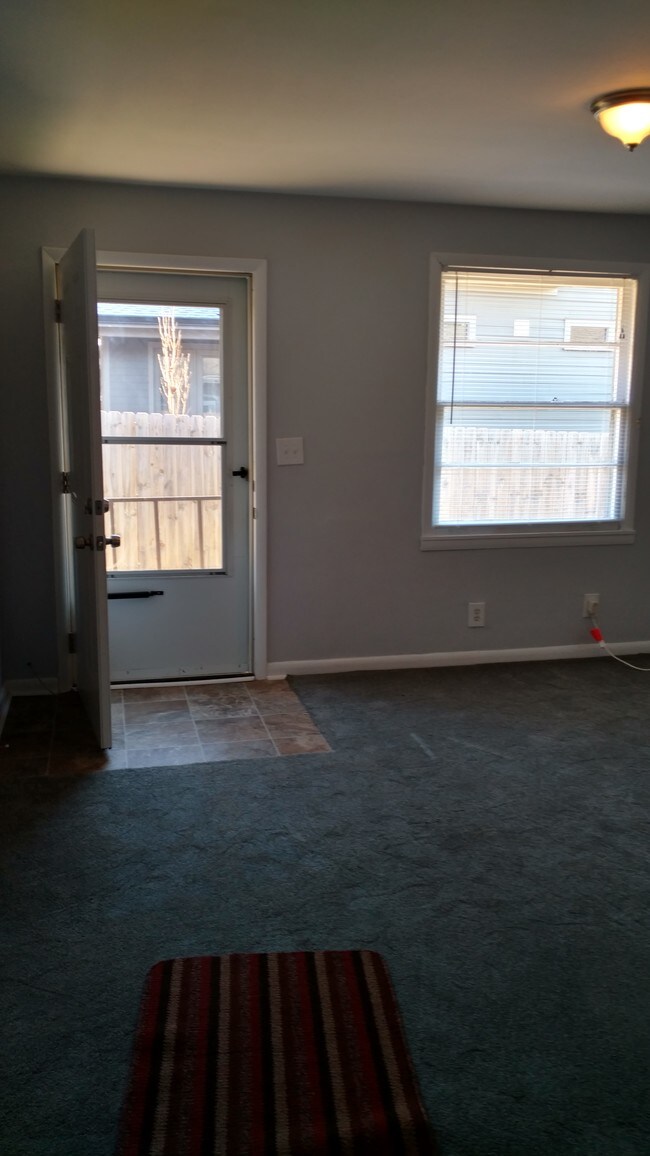 Living Room Facing Front Door - 511 Fatherland St