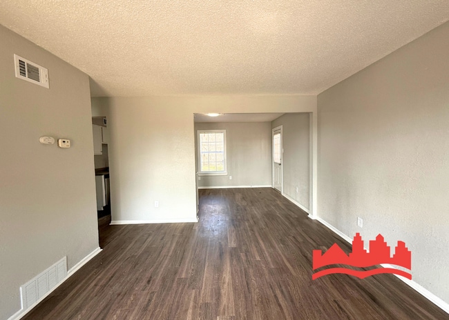 Building Photo - 2538 Lisa Ave