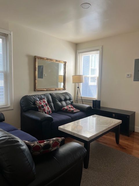 Foto del edificio - 57 Brunswick Ave